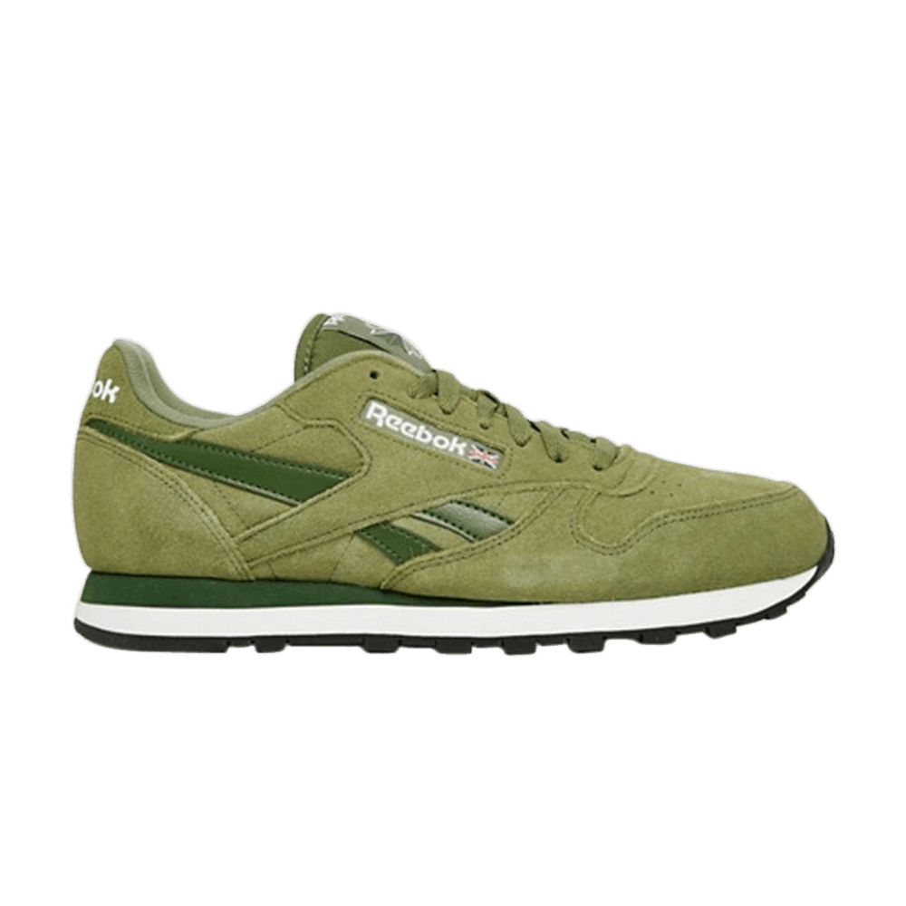 reebok classic suede trainers in green v67590
