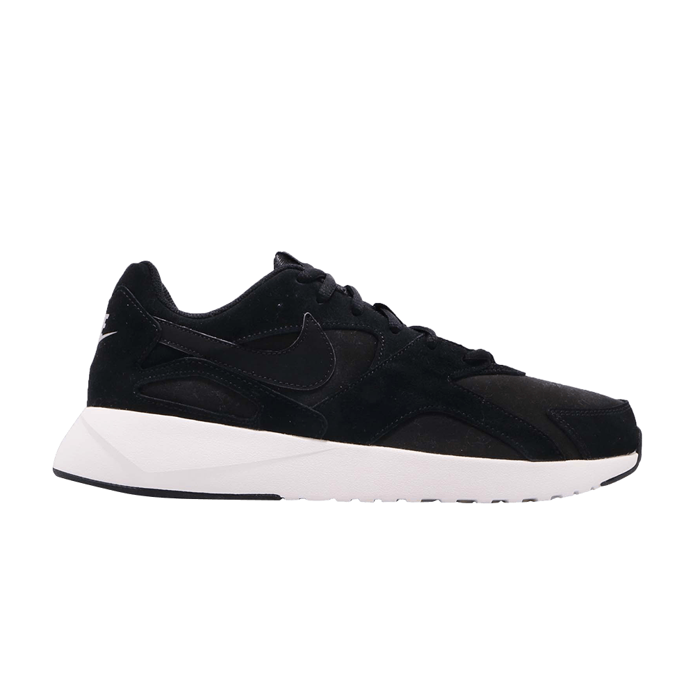 Nike pantheos on foot shop