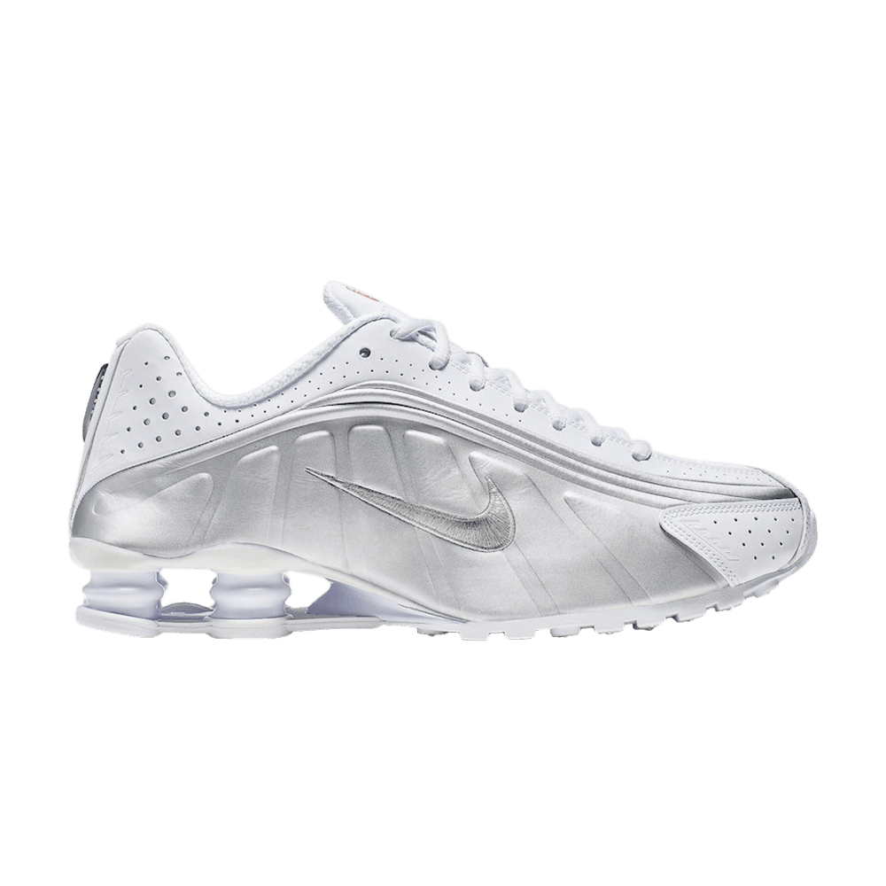 white nike shox r4