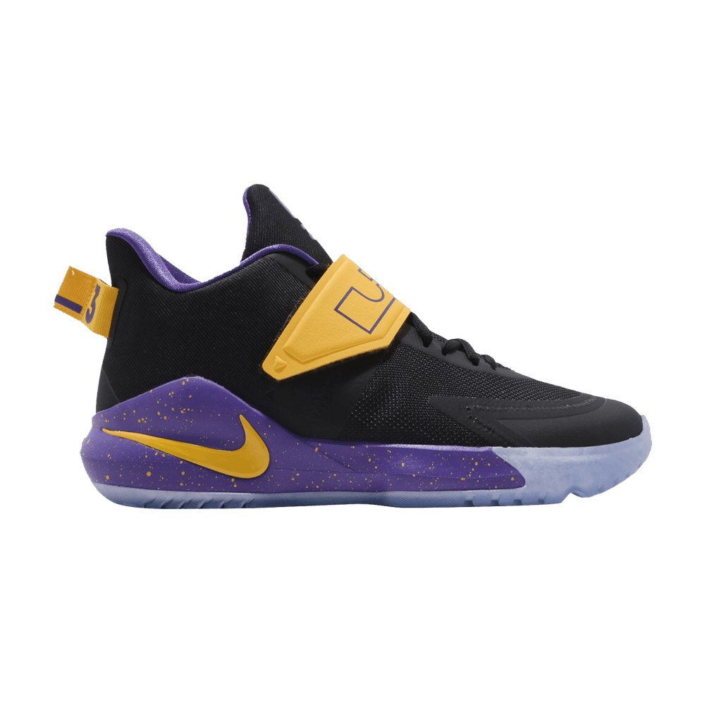 Size 10.5 Ambassador 12 Lakers