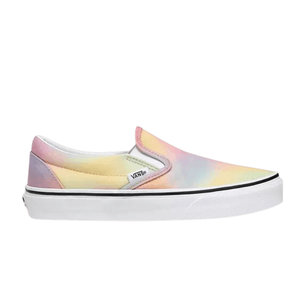 vans classic slip on aura shift