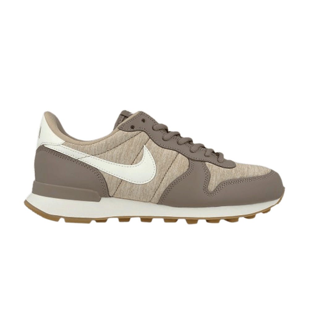 Nike internationalist sepia stone hot sale