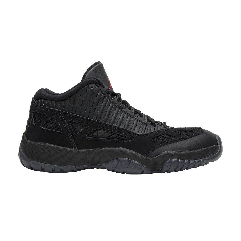 Black cat jordan 11 discount