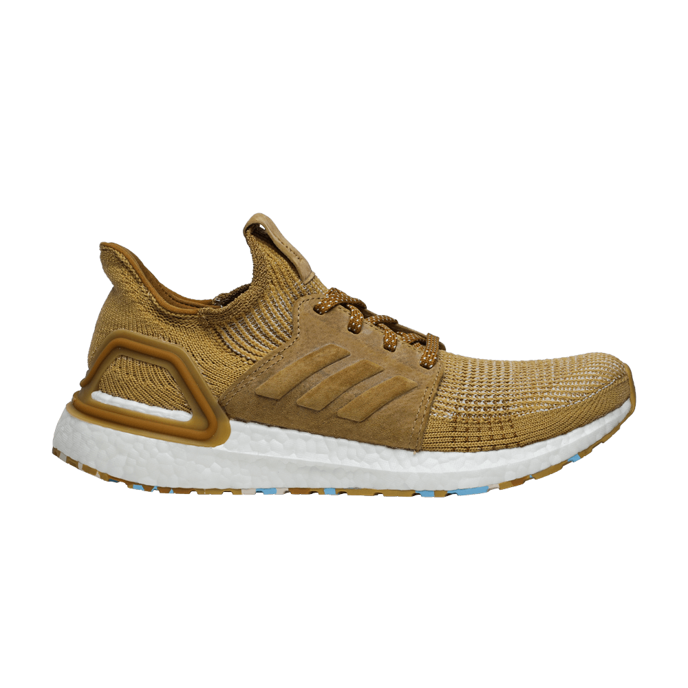 Universal Works x UltraBoost 19 'Raw Sand'