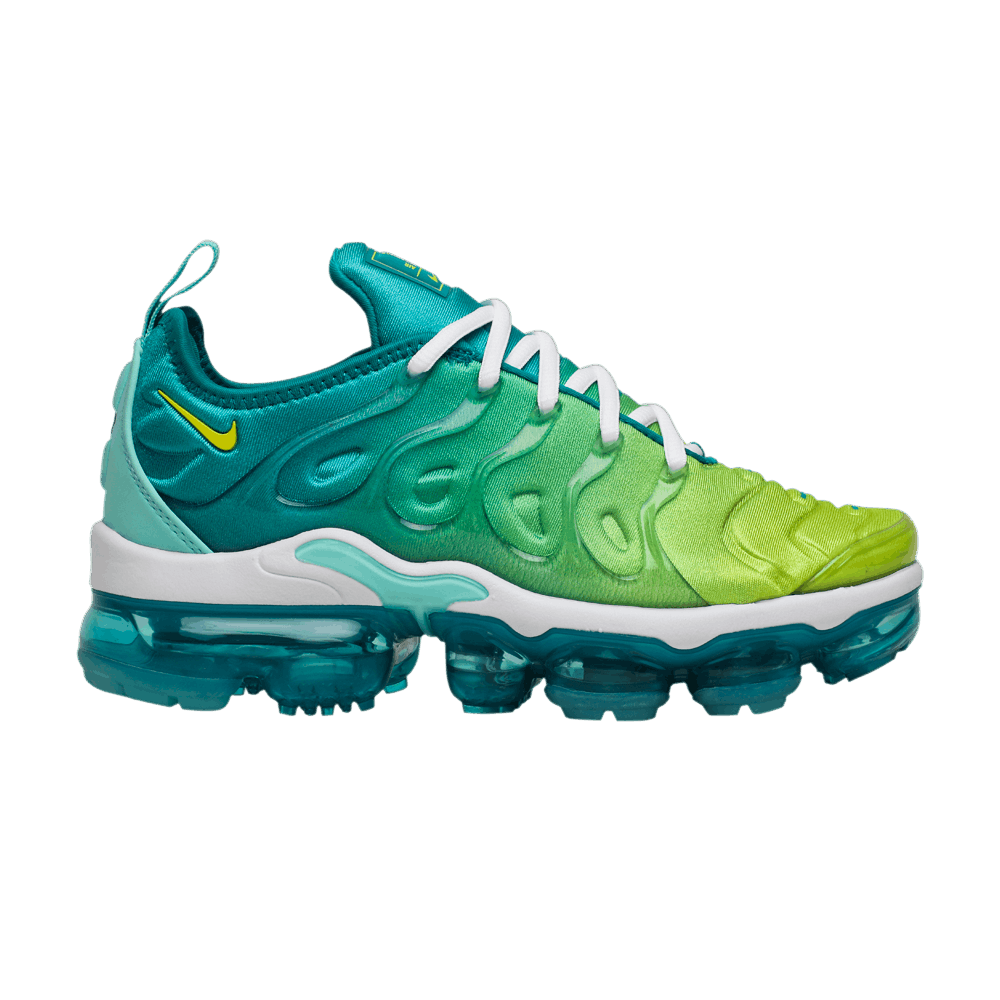 Vapormax plus discount green and blue