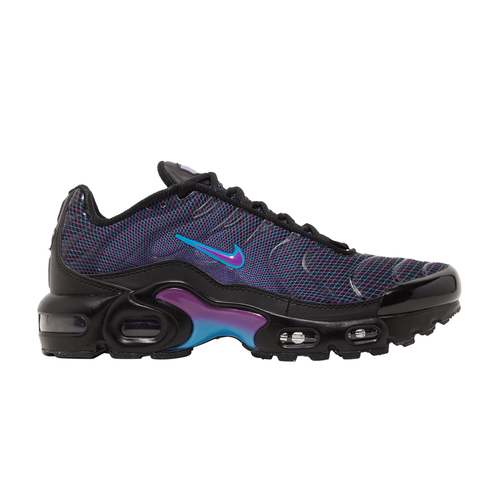 black and purple air max plus