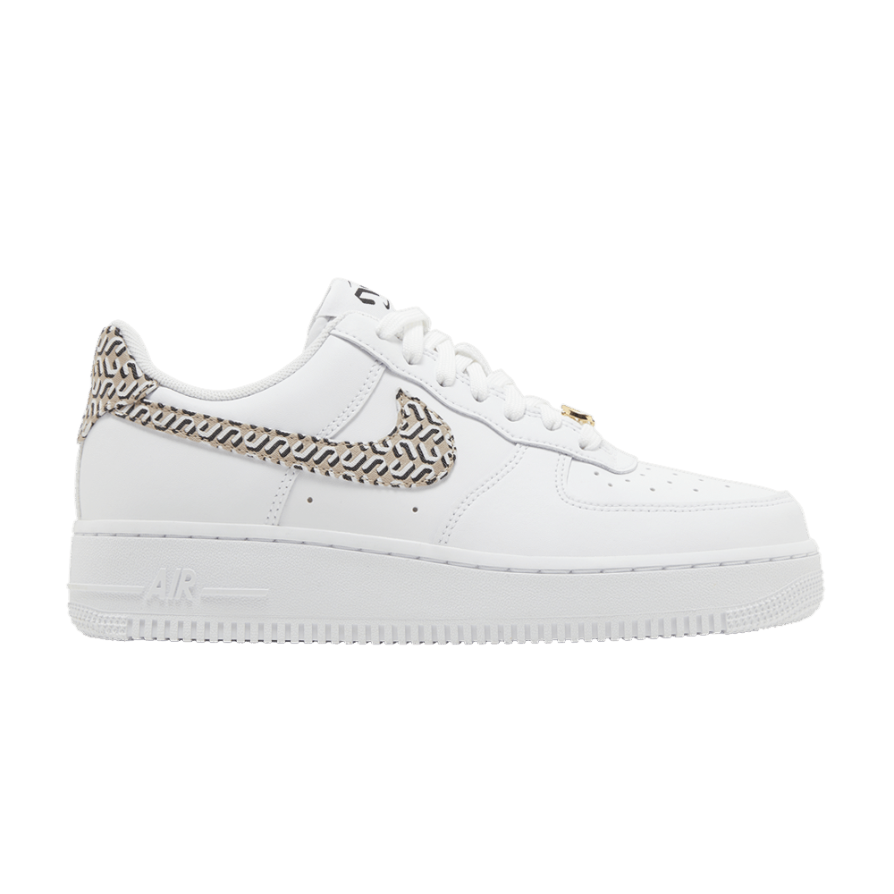 Buy Wmns Air Force 1 LX 'United in Victory - White' - DZ2709 100