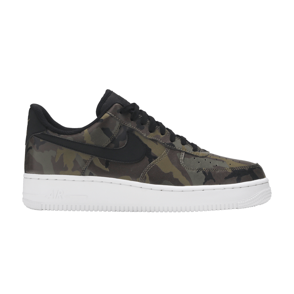Nike Air Force 1 07 LV8
