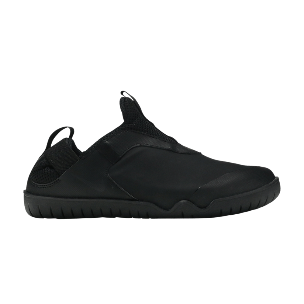 nike pulse triple black