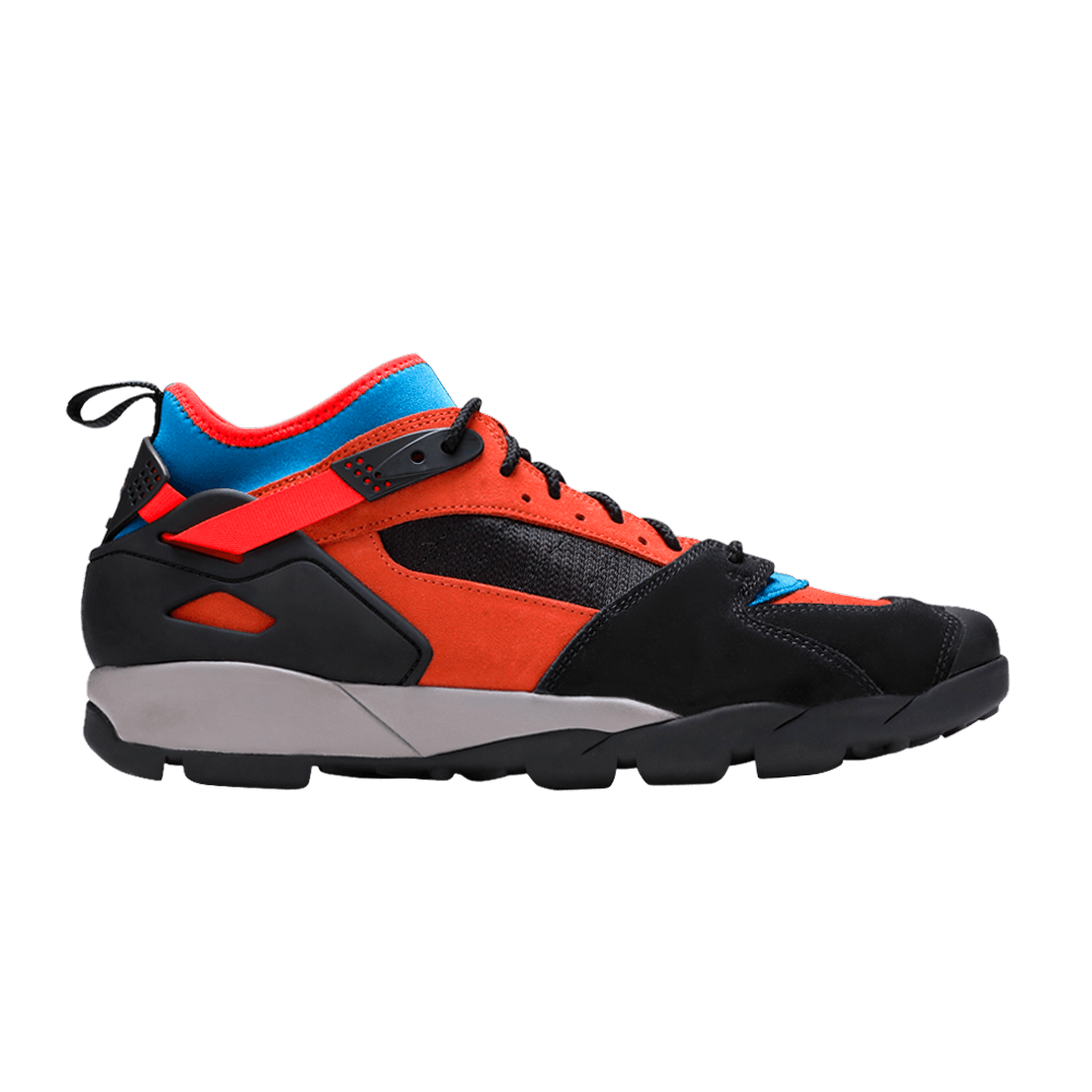 nike acg revaderchi black