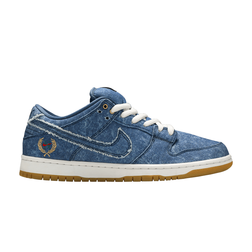 Nike sb dunk low jeans best sale
