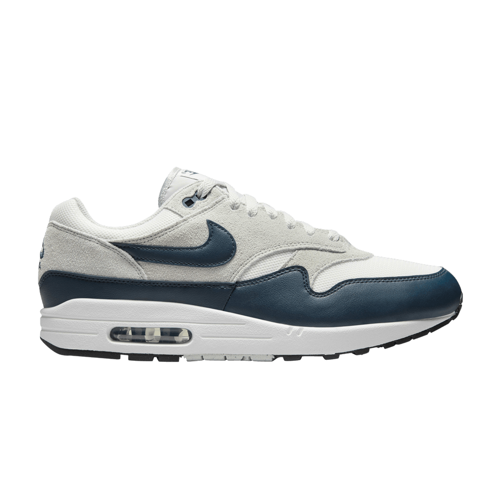 air max 1 navy white