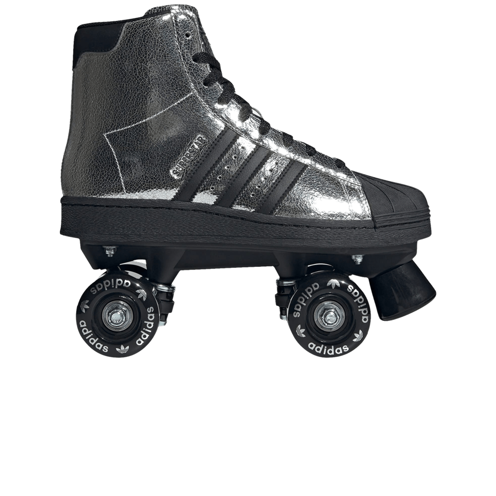 ◆adidas◆ Superstar 82 roller skates black JI3535 The adidas Superstar 82 Skate Core Black Cloud White
