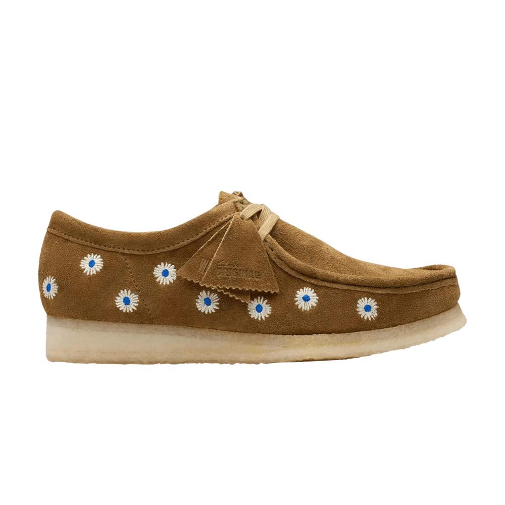 Clarks Wallabee Dark Olive Floral Embroidery