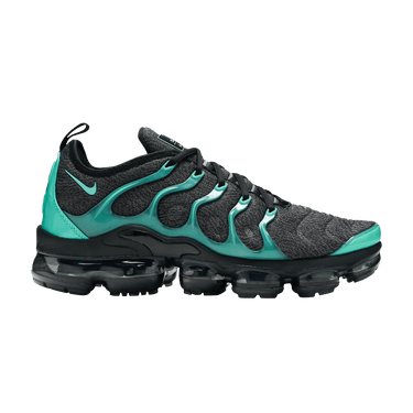 emerald green vapormax plus