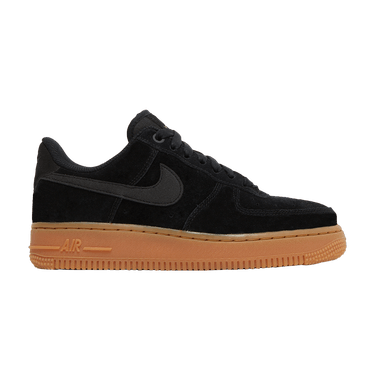 Nike air force 1 black with gum sole clearance