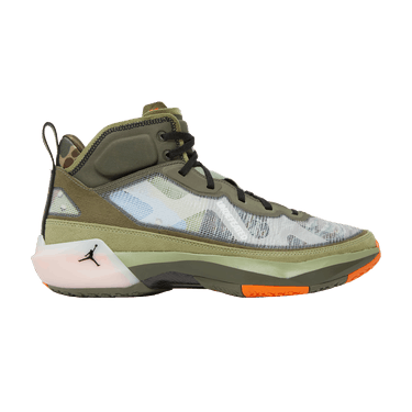 JORDAN× UNDEFEATEDのコラボバッシュ JORDAN37SP