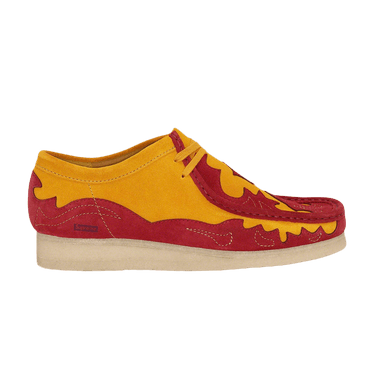靴 supremeClarks Supreme Clarks Originals Patent Leather Wallabee (SS24) - $178