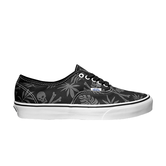 Authentic (Van Doren) Black/ Skulls