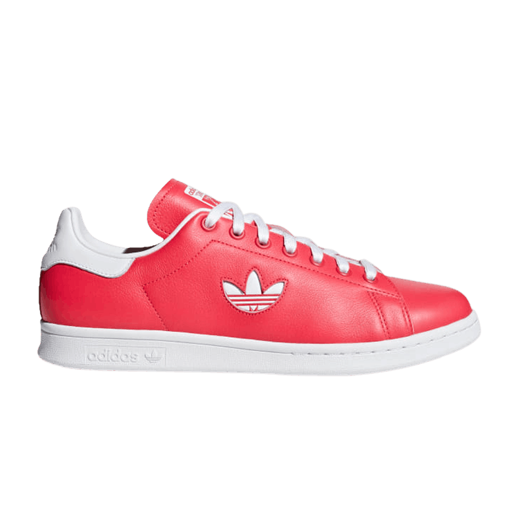 Adidas Stan Smith Trainers Power Red Floral ($91) ❤ liked on Polyvore  featuring shoes, sneakers, red floral sh…