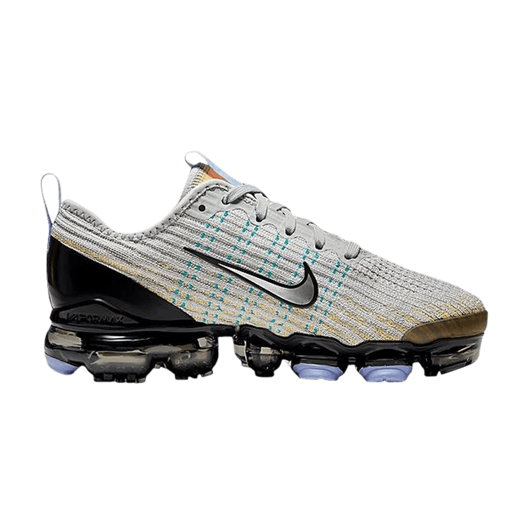 Light grey vapormax flyknit top