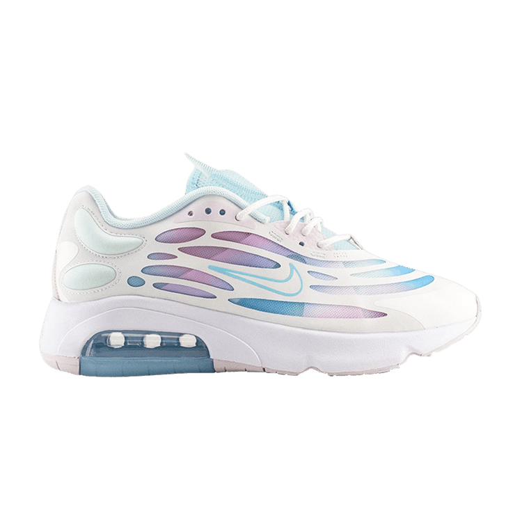 nike air max exosense trainers in white