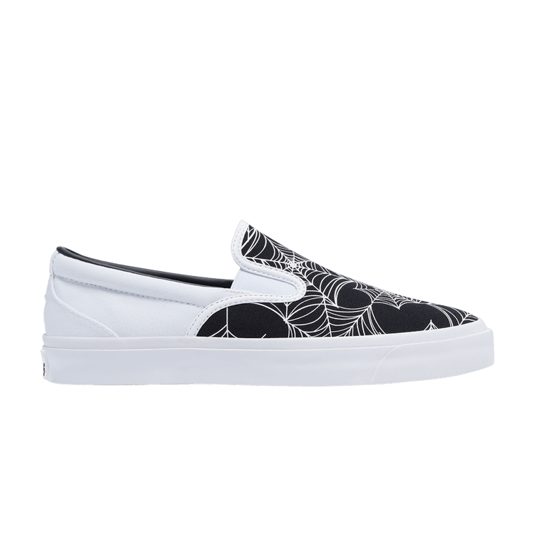 One Star CC Pro Slip 'Webs and Spiders - White Black'