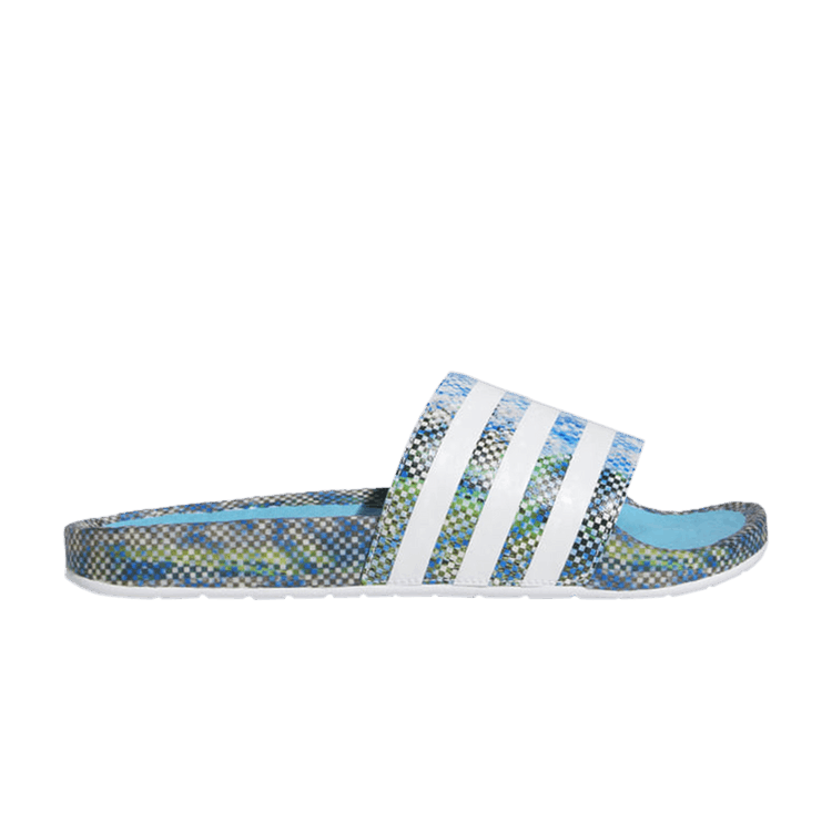 靴 adidas x Fear of God Athletics Adilette adidas Adilette x Fear of God Athletics in White | SVD USA