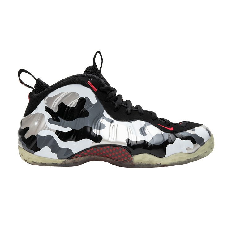 Nike Air Foamposite One PRM Fighter Jet Camo Camouflage Army on feet  