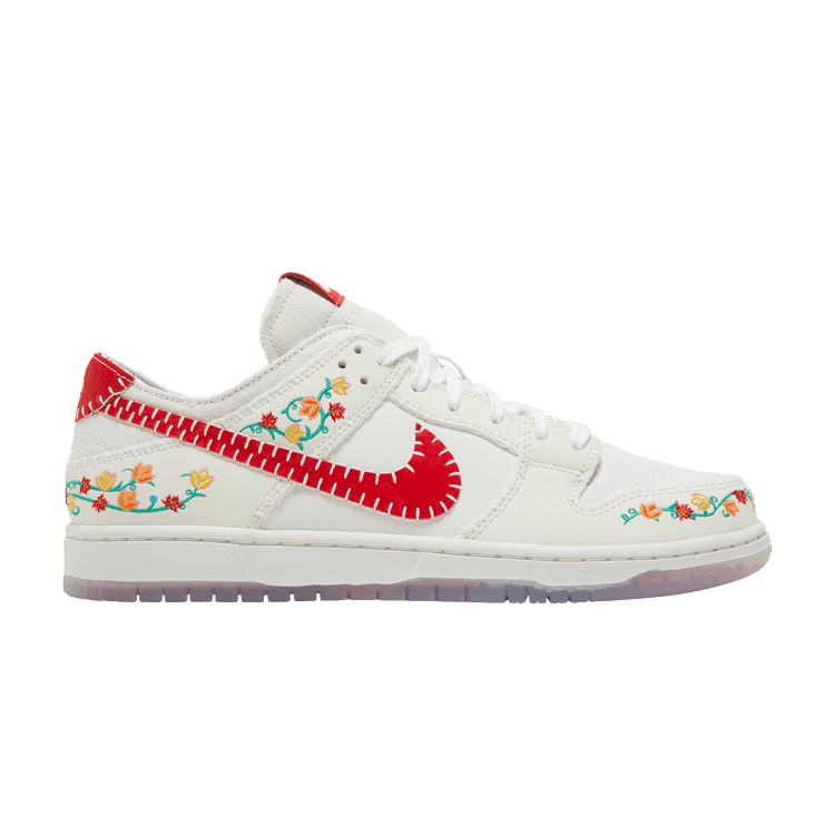 Nike Dunk Low 'White And University Red'1