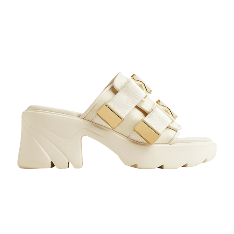 【BOTTEGA VENETA】Flash Mule String Bottega Veneta Flash Buckle Mule Sandals in Kiwi | FWRD