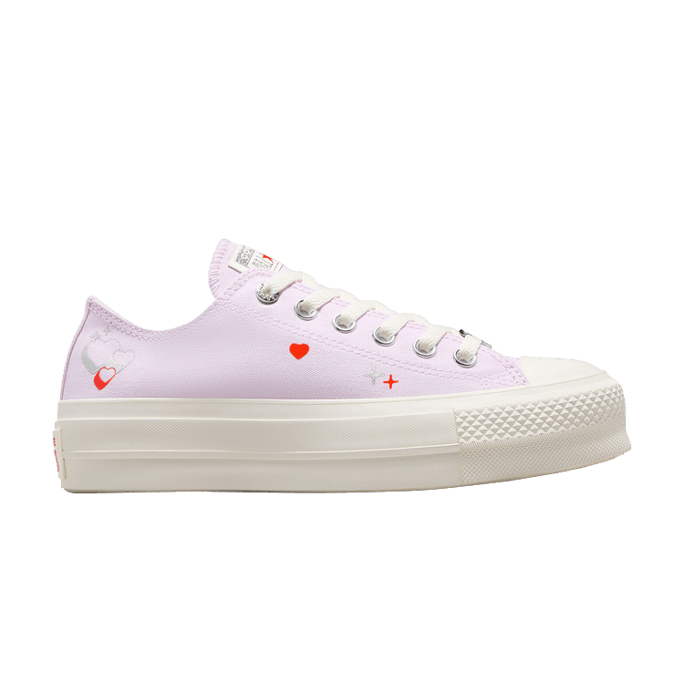 Wmns Chuck Taylor All Star Lift Platform Low 'Y2K Heart'