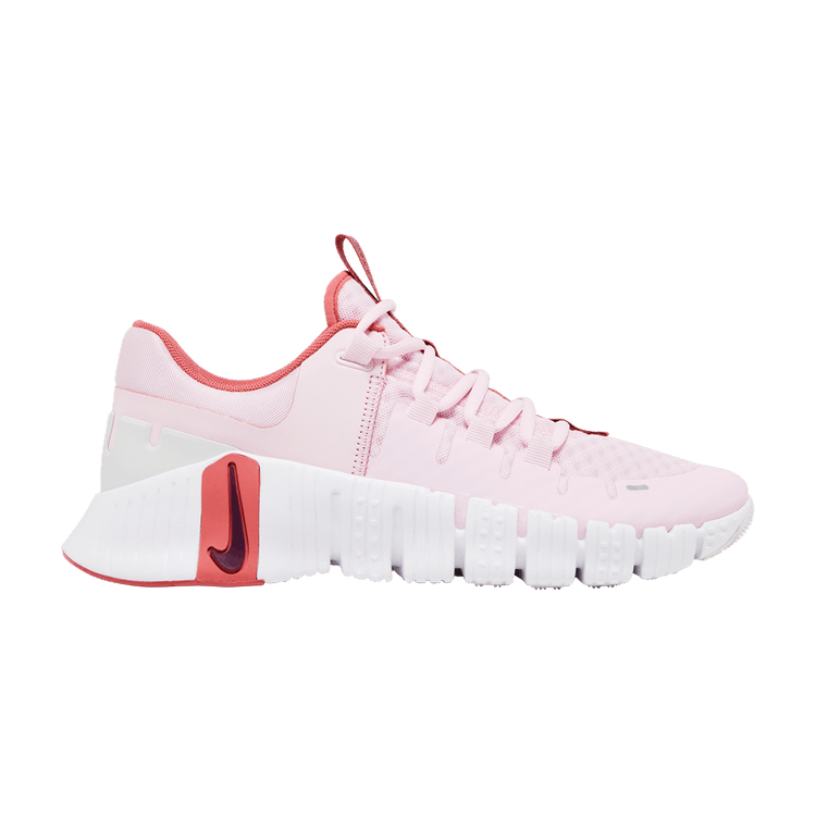metcon 5 black and pink