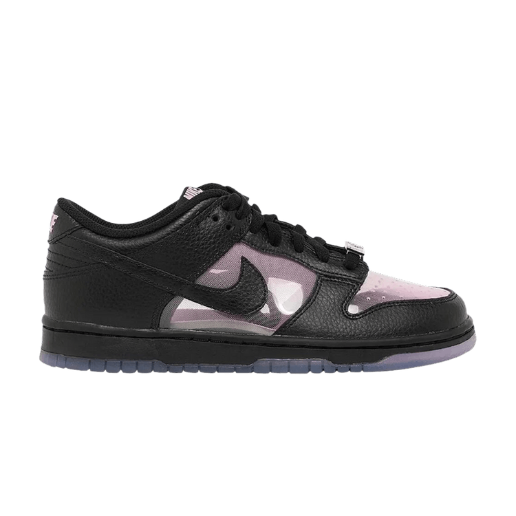 Кроссовки Nike Dunk Low с черно-розовой посадкой