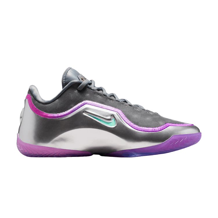 Найк Леброн, 23 года, 