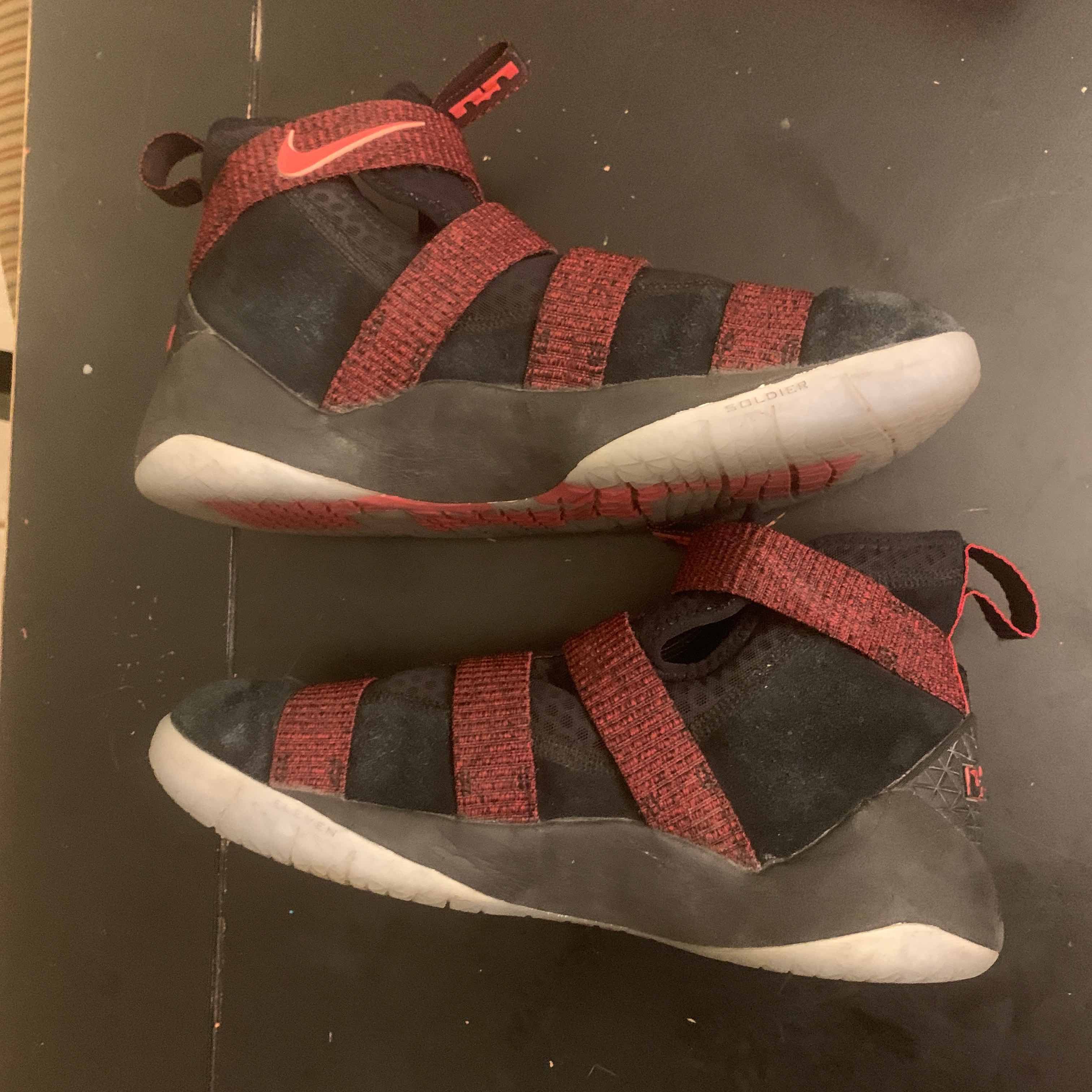 lebron soldier 11 black and red