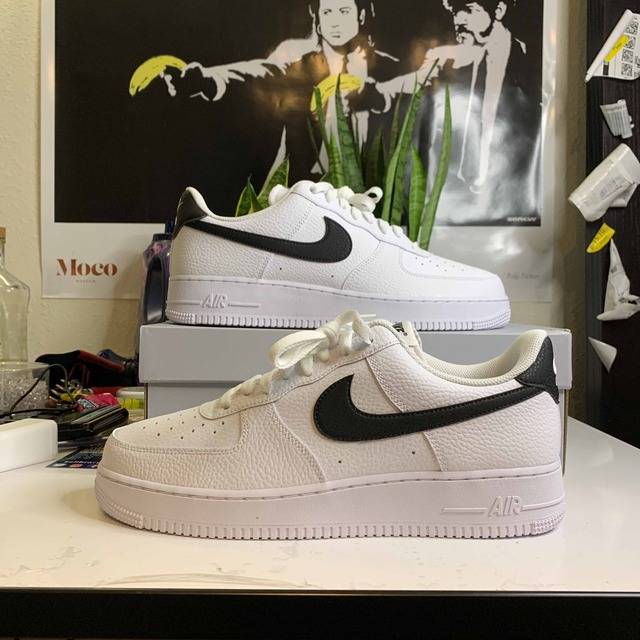 Air Force 1 Supreme 'Queens' | GOAT