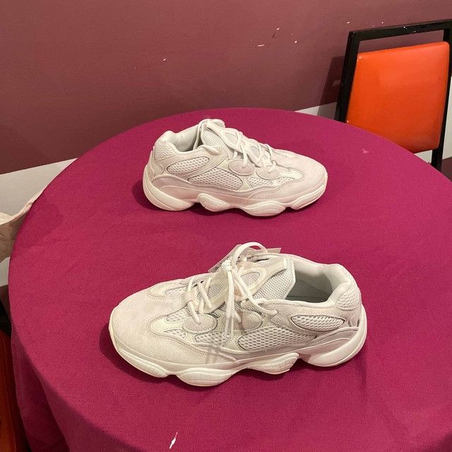 Pink sale yeezy 500