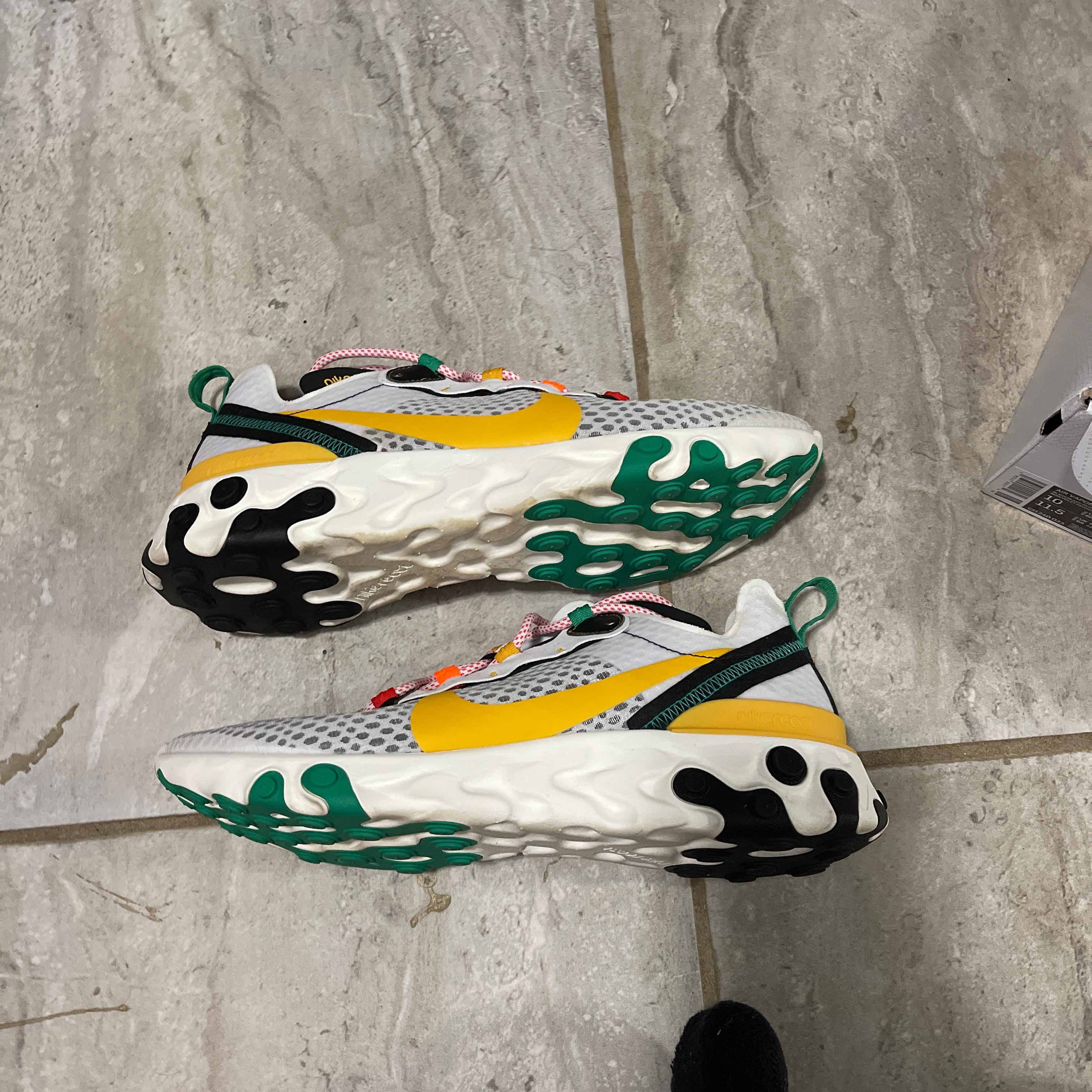 Arctique Caracteriser Foret Nike React Element 55 Sunburst Bannissement Incube Blanc