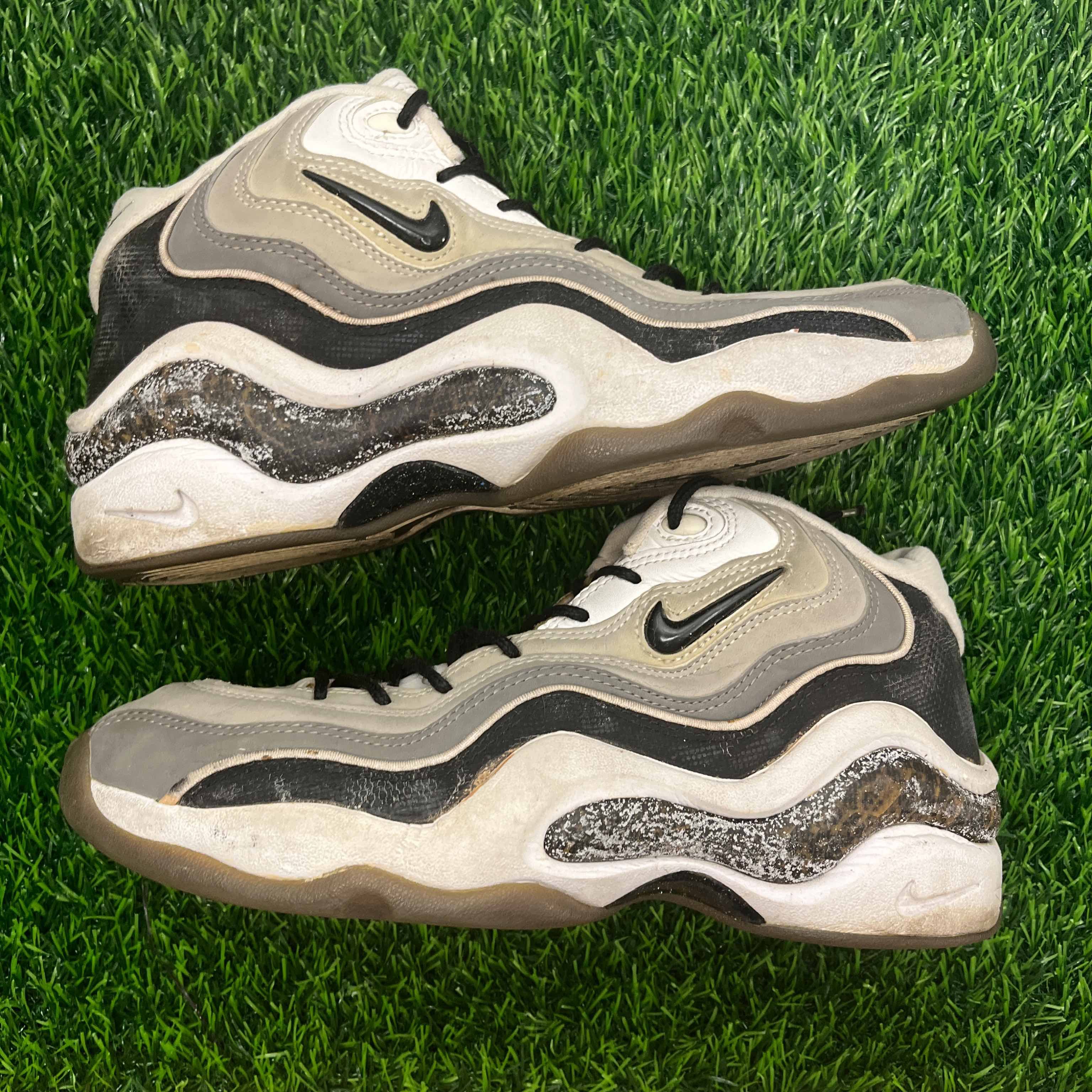 Buy Air Zoom Flight 96 Shoes: New Releases & Iconic Styles
