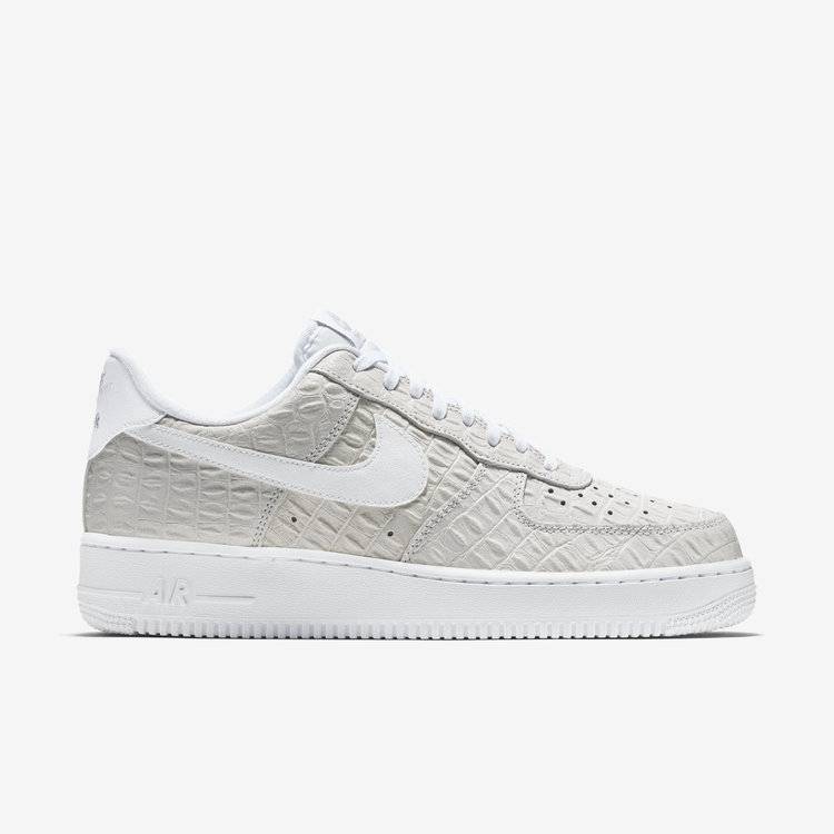 Nike Air Force 1 Low '07 LV8 Ostrich White 718152-104 Men’ Sneakers Size 11  AF1
