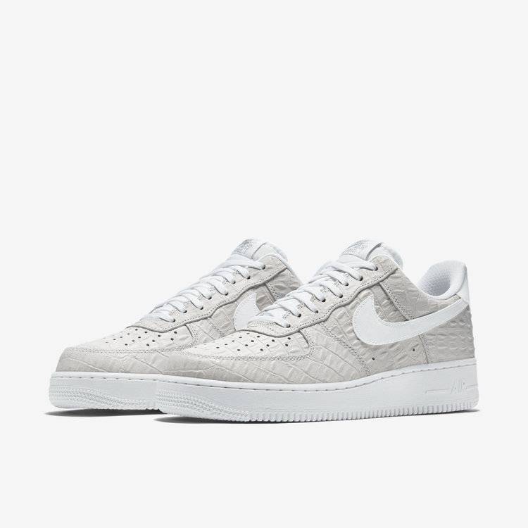 NIKE AIR FORCE 1 ONE 07 LV8 LOW SHOES 718152-104 SIZE 13 WHITE OSTRICH MENS