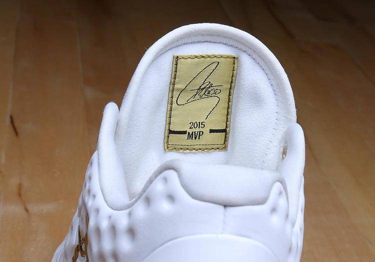 curry 1 low white and gold