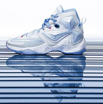 lebron 13 xmas edition