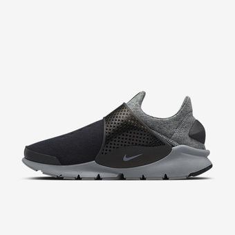 Nike sock discount dart tech fleece