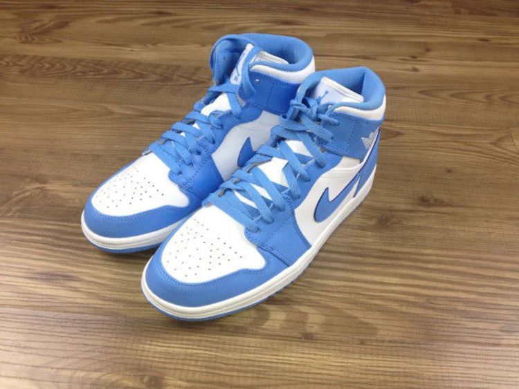 Womens air jordan 1 mid sale unc