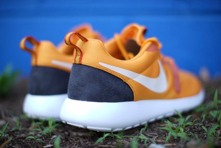roshe run orange