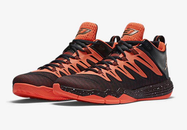 Chris paul hot sale shoes orange