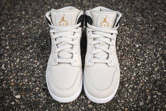 Jordan 1 mid hot sale light bone