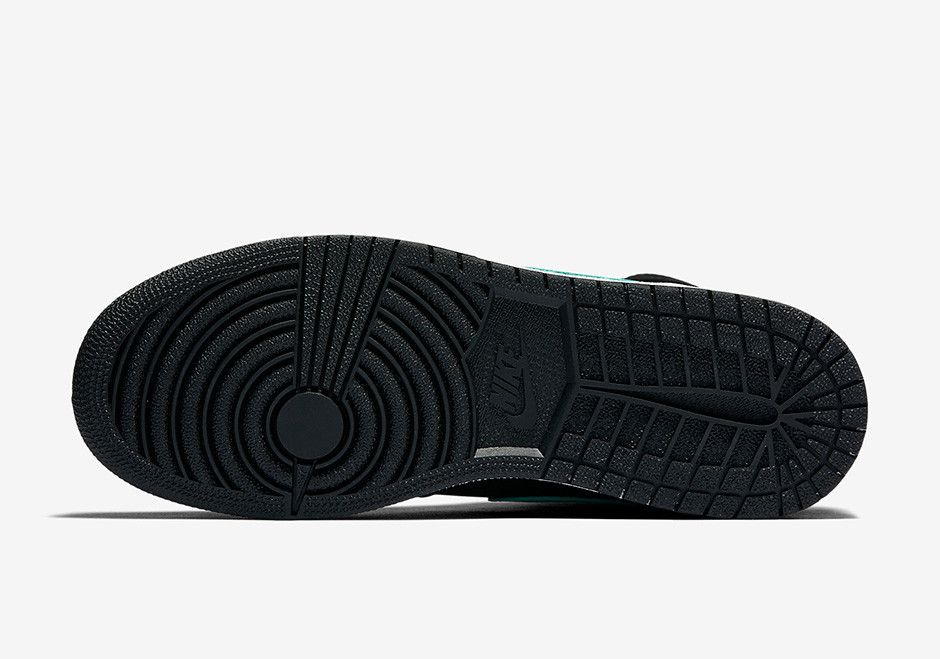 Pre-owned Air Jordan 1 Retro High Bg 'hyper Jade' In Black